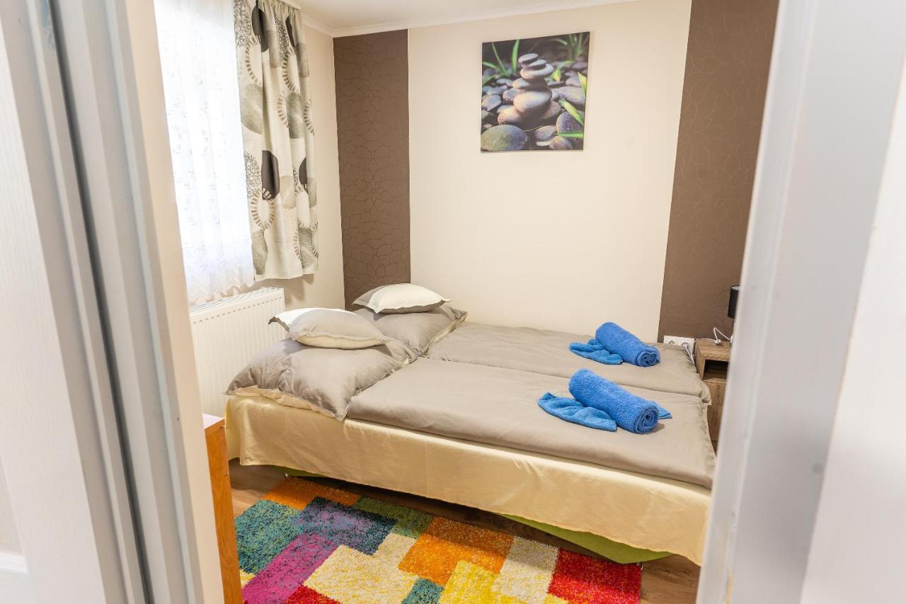Lili Apartman Harkány Extérieur photo
