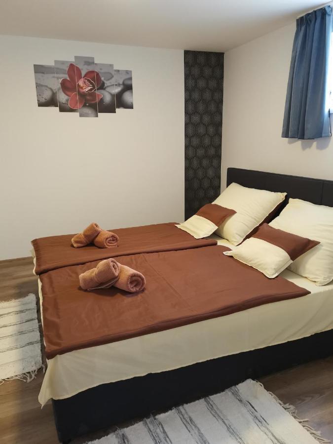 Lili Apartman Harkány Extérieur photo