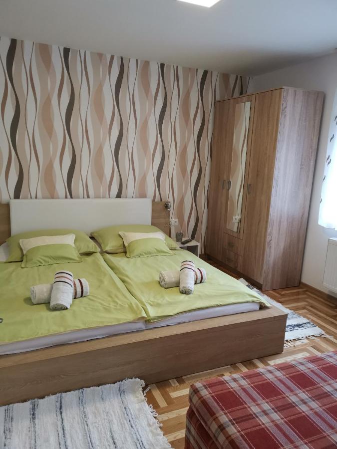 Lili Apartman Harkány Extérieur photo