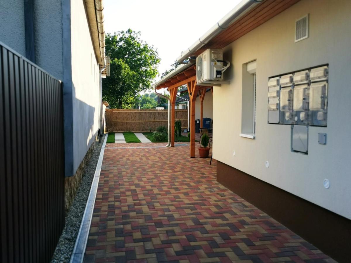 Lili Apartman Harkány Extérieur photo